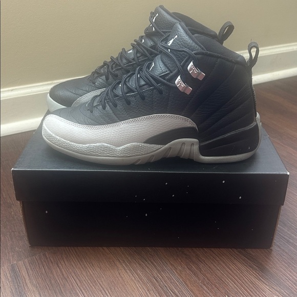 Air Jordan 12 Retro black/wolf grey kids size 6Y - Picture 4 of 6